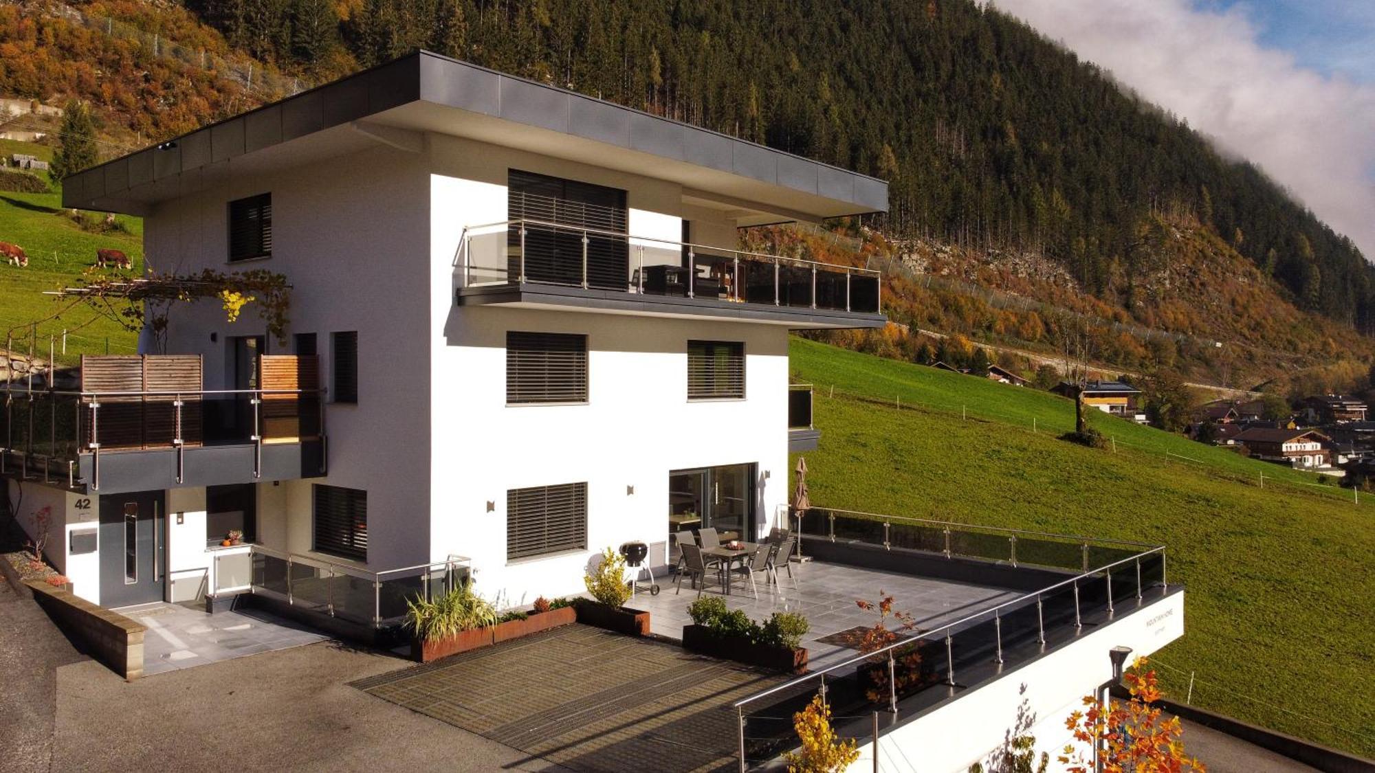 Mountain Home Apartment Finkenberg Buitenkant foto